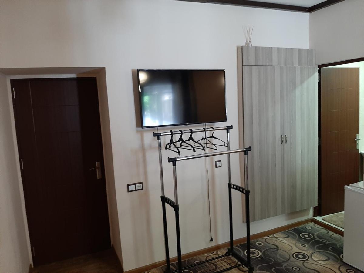 Shara Talyan Guest House & Tours Yerevan Exterior photo